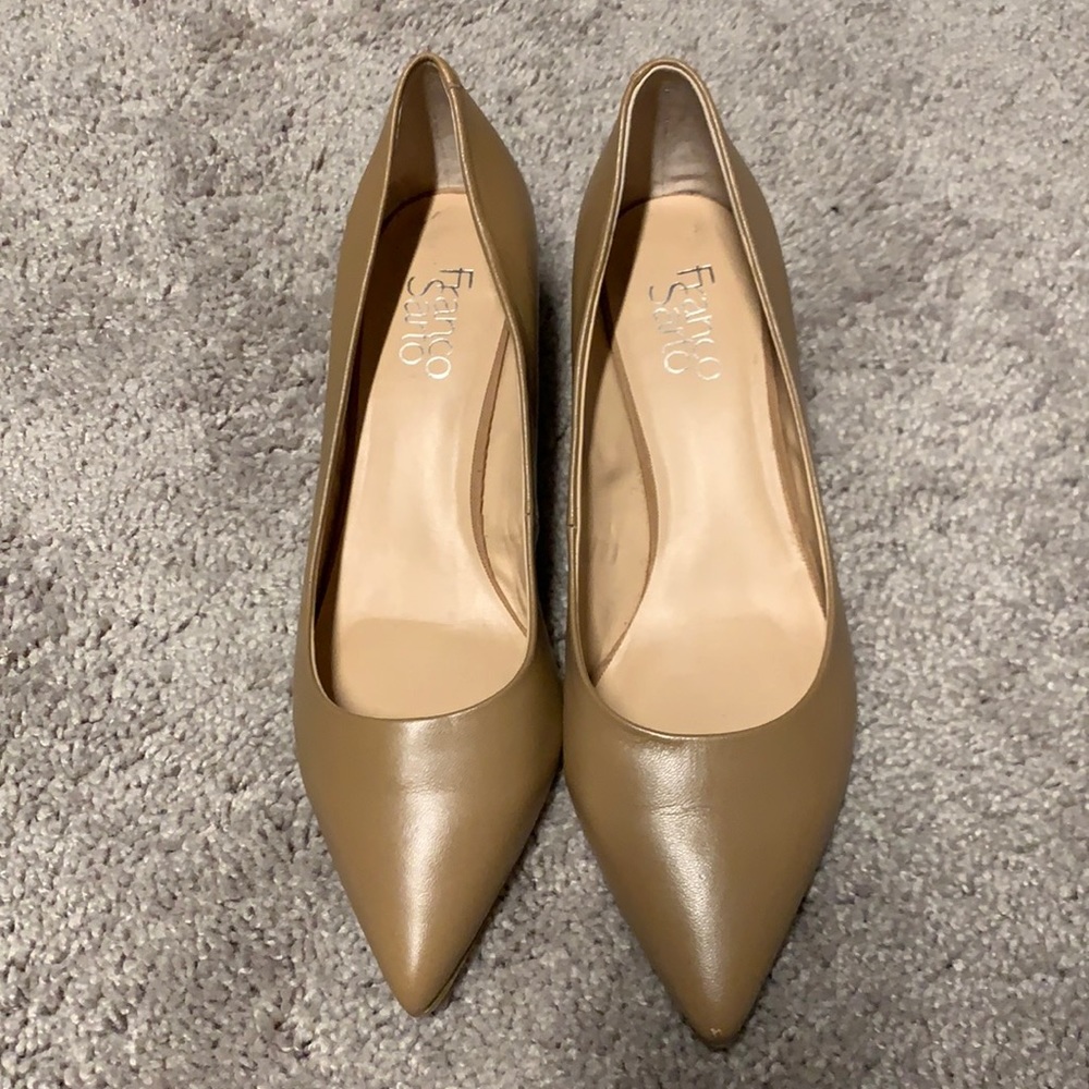 Franco Sarto - Tan pointed toe wedge